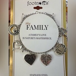 FootNotes Family Chain Link Bracelet D11